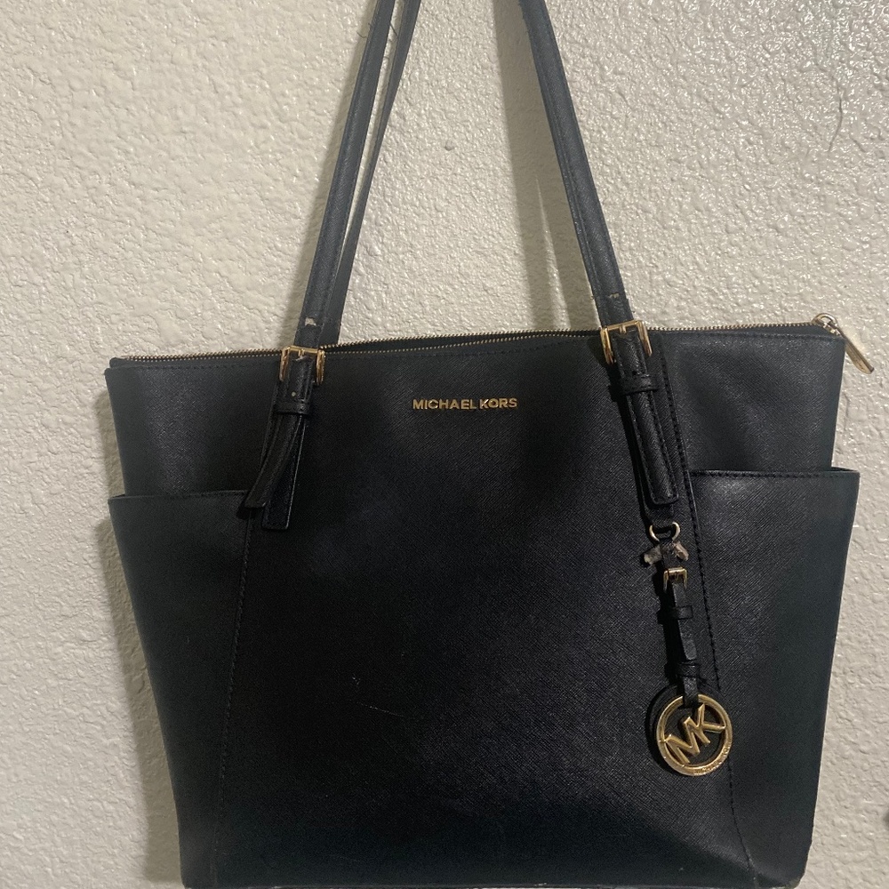 Micheal kors purse